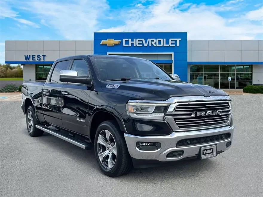 2019 Ram 1500 Laramie photo 1