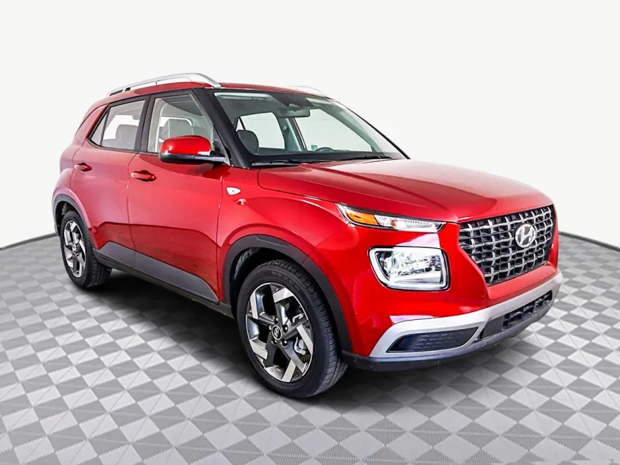 2024 Hyundai Venue Limited photo 1