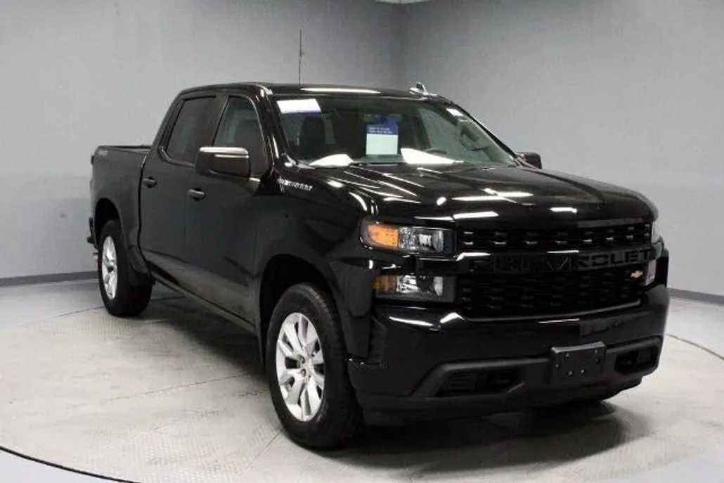 2019 Chevrolet Silverado 1500 Custom photo 1