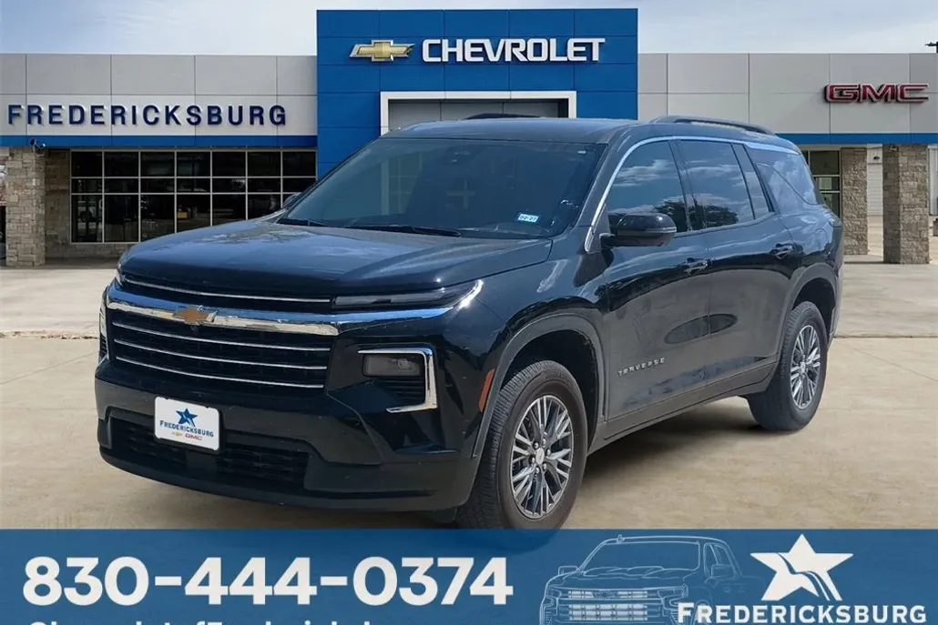 2025 Chevrolet Traverse photo 1