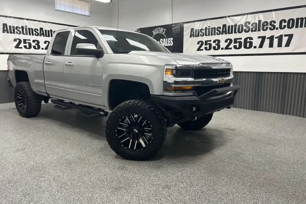 2019 Chevrolet Silverado 1500 LT photo 1