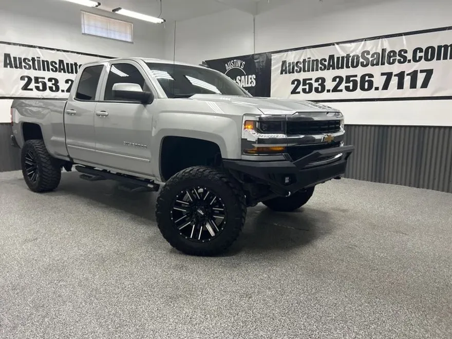 2019 Chevrolet Silverado 1500 LT photo 1