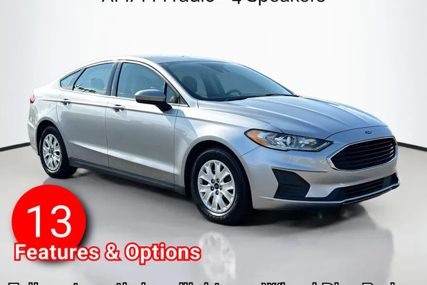 2020 Ford Fusion S photo 1