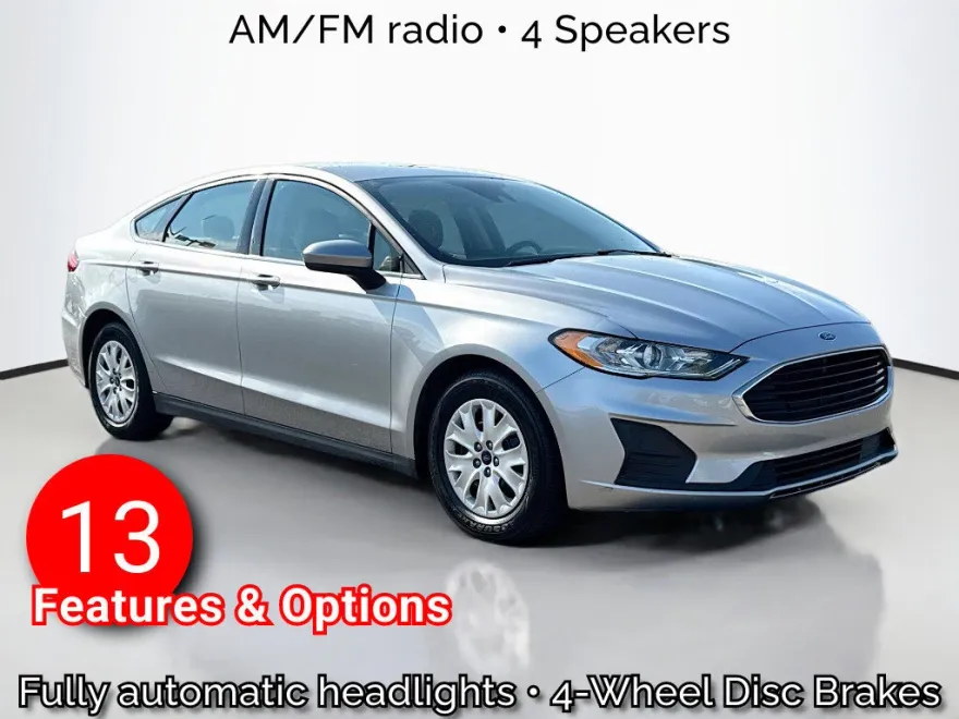2020 Ford Fusion S photo 1