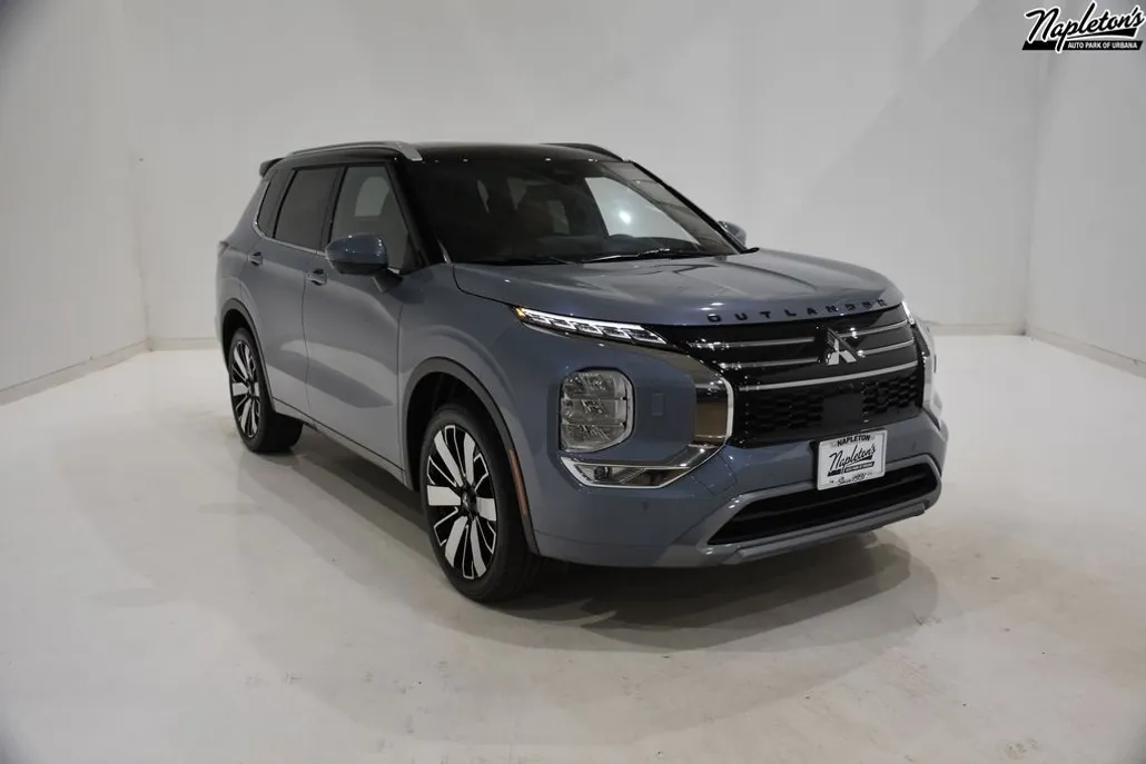 2025 Mitsubishi Outlander SEL photo 1