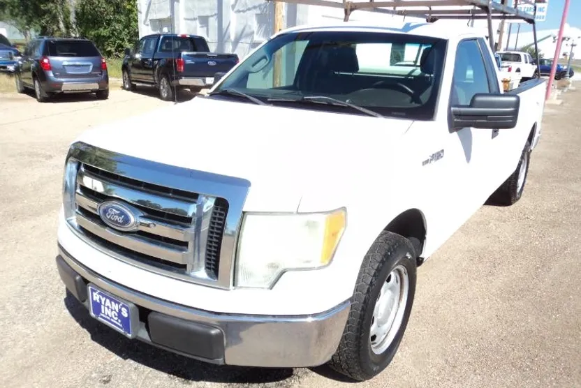 2010 Ford F-150 XL photo 1