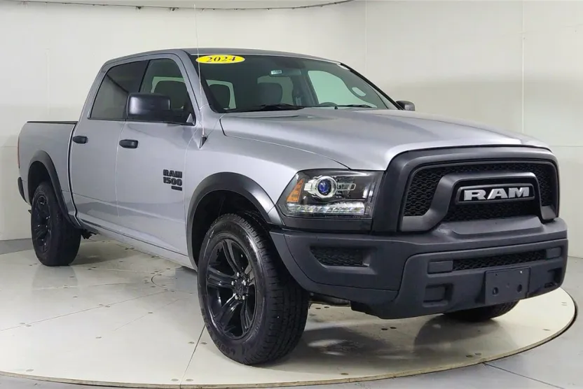 2024 Ram 1500 SLT Warlock photo 1