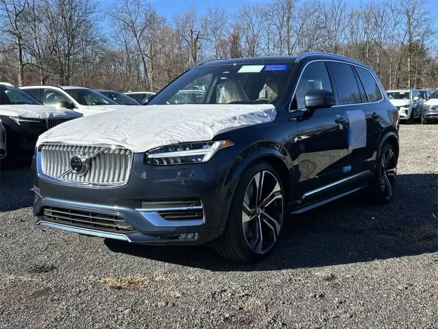 2025 Volvo XC90 photo 1