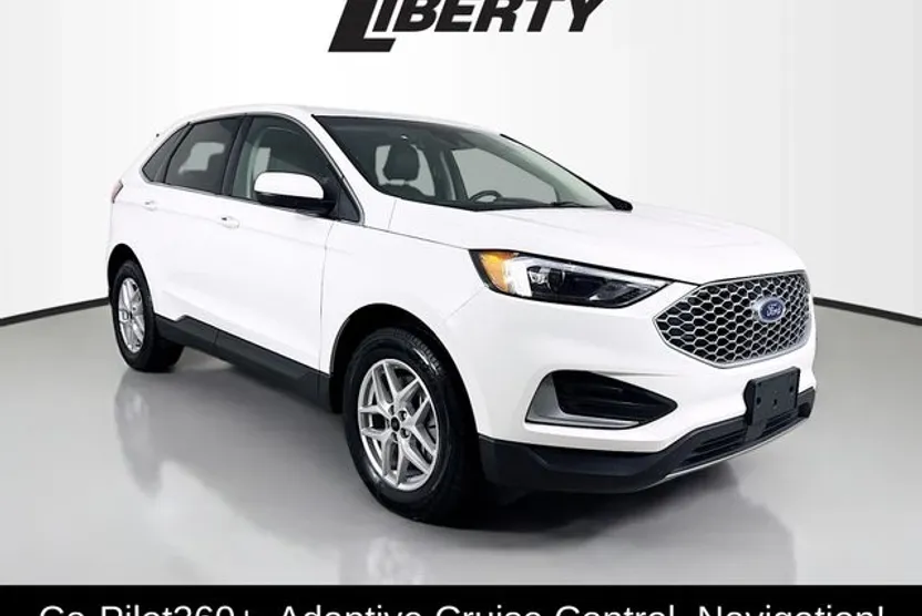 2024 Ford Edge SEL photo 1
