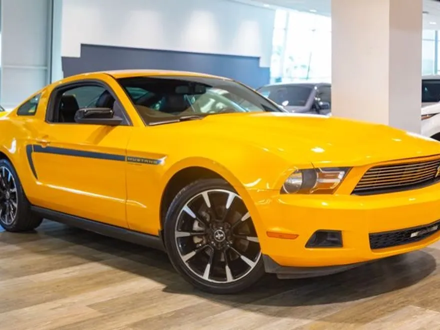 2012 Ford Mustang V6 Premium photo 1