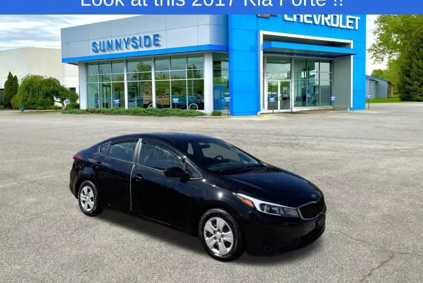 2017 Kia Forte LX photo 1