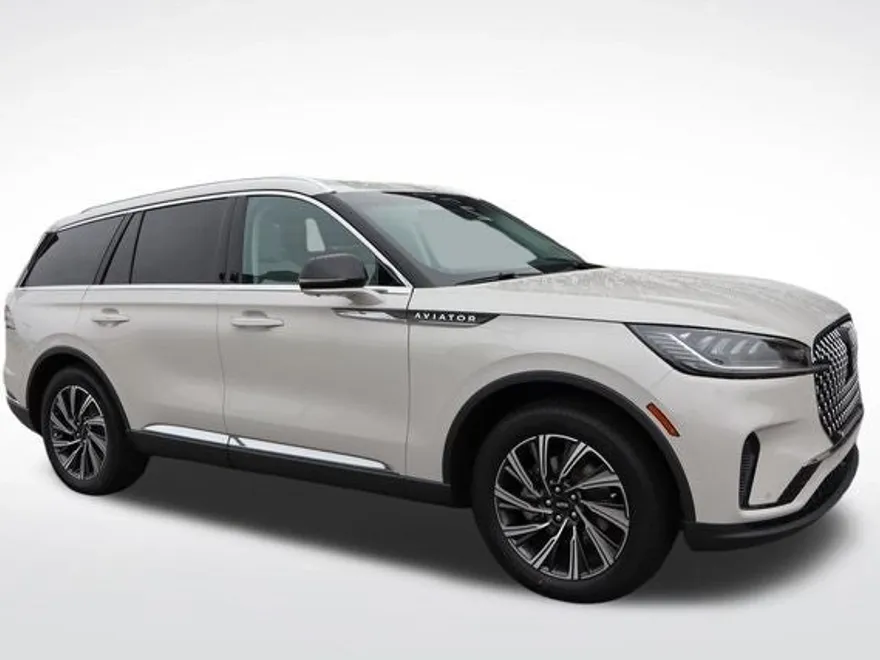 2025 Lincoln Aviator Premiere photo 1