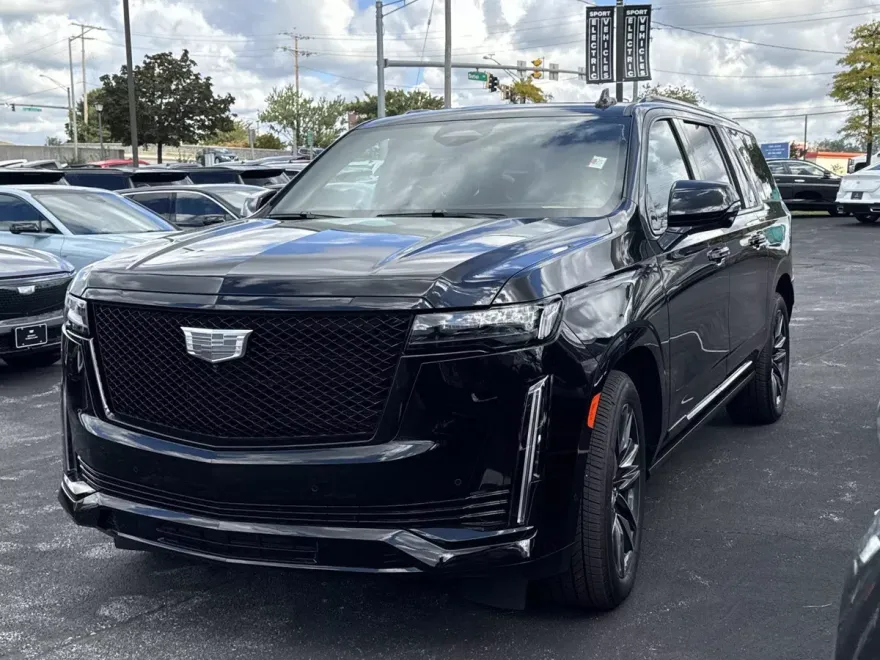 2024 Cadillac Escalade ESV Sport photo 1