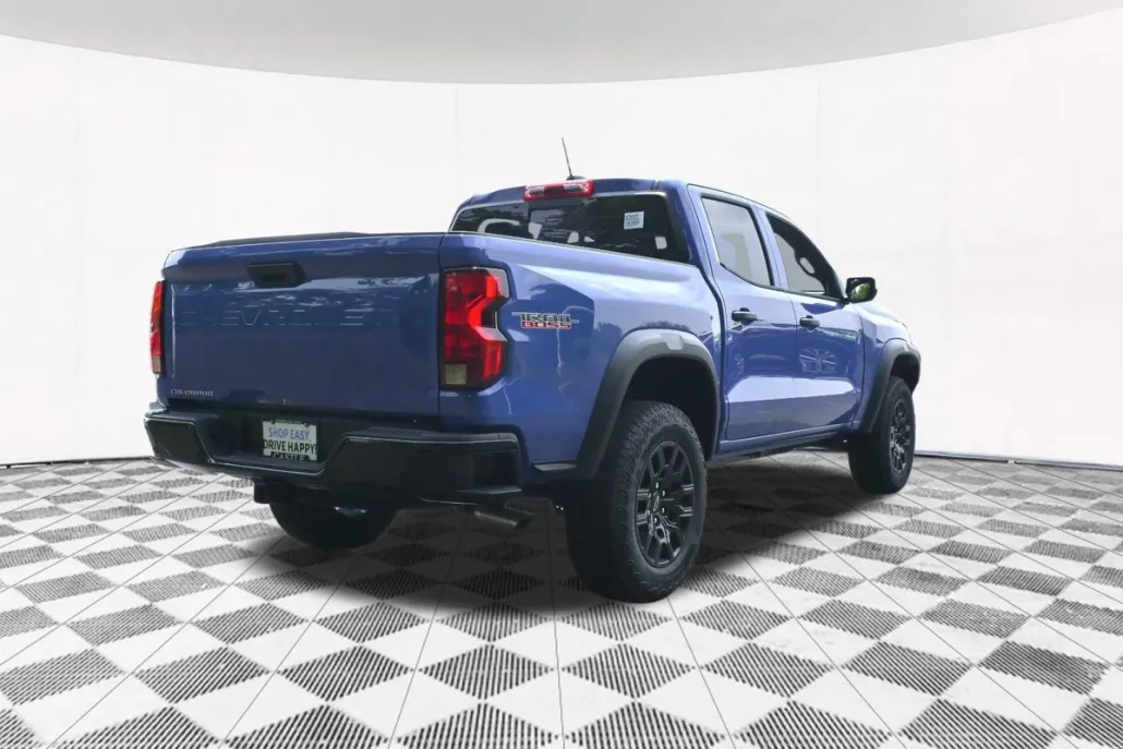 2026 Chevrolet Colorado Trail Boss photo 1