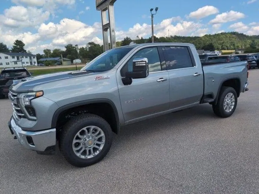 2025 Chevrolet Silverado 3500HD LTZ photo 1