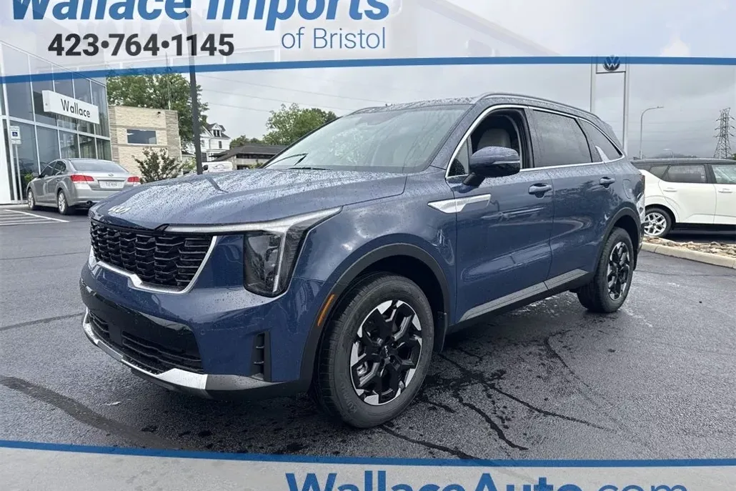 2025 Kia Sorento S photo 1