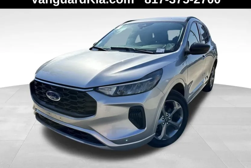 2024 Ford Escape ST-Line photo 1