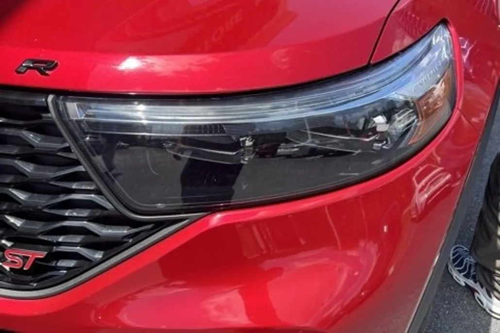 2021 Ford Explorer ST photo 1