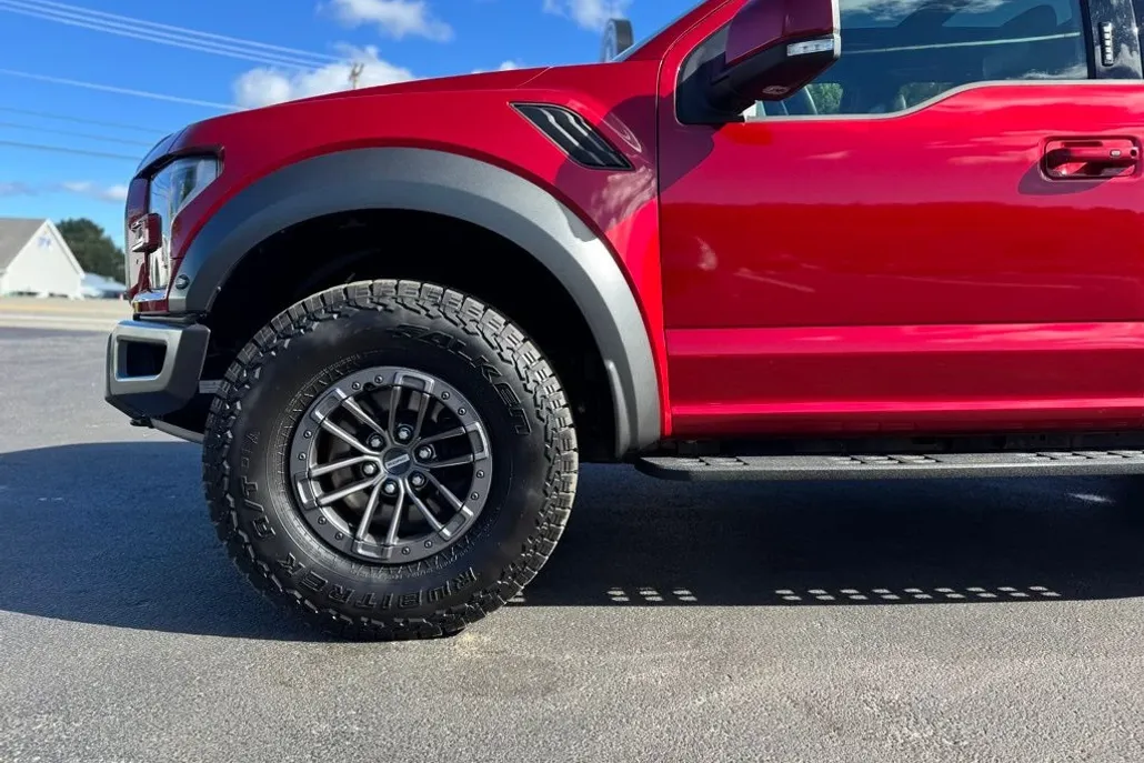 2020 Ford F-150 Raptor photo 1