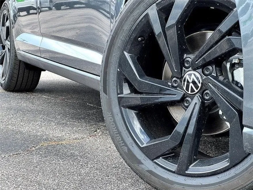 2025 Volkswagen Jetta 1.5T SE photo 1