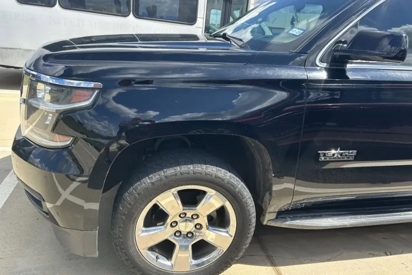 2016 Chevrolet Tahoe LT photo 1