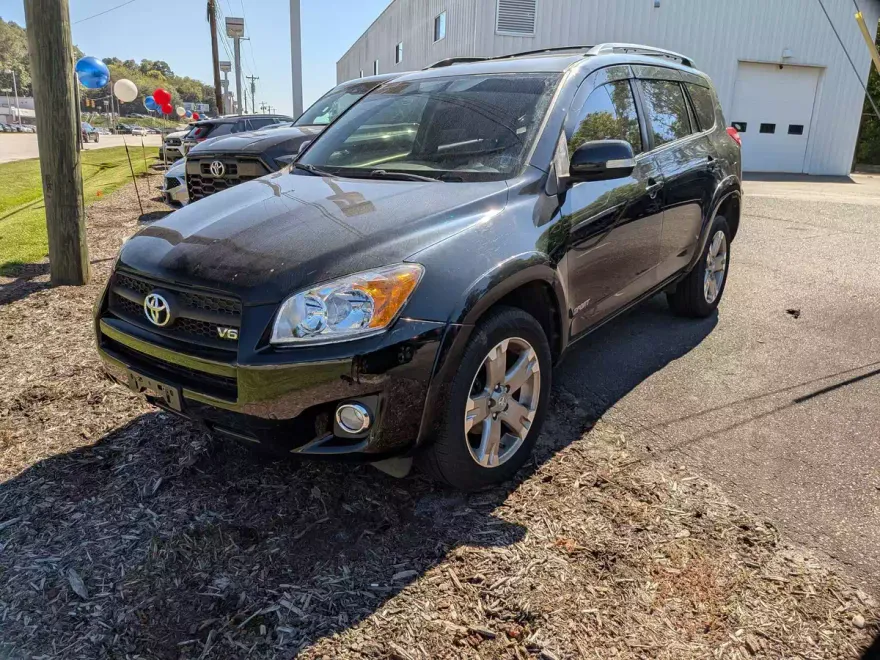 2010 Toyota RAV4 Sport photo 1