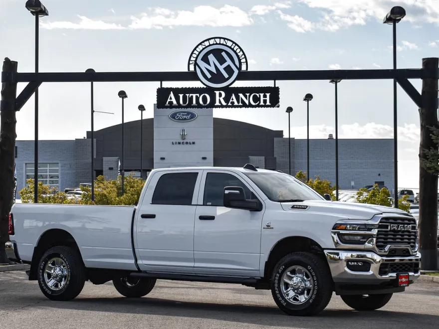 2025 Ram 3500 Tradesman photo 1