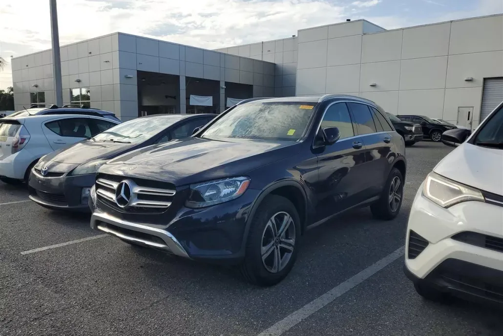 2019 Mercedes Benz GLC 300 photo 1