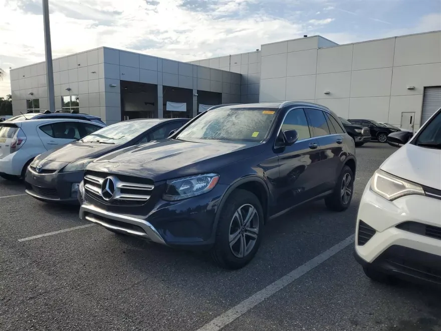 2019 Mercedes Benz GLC 300 photo 1