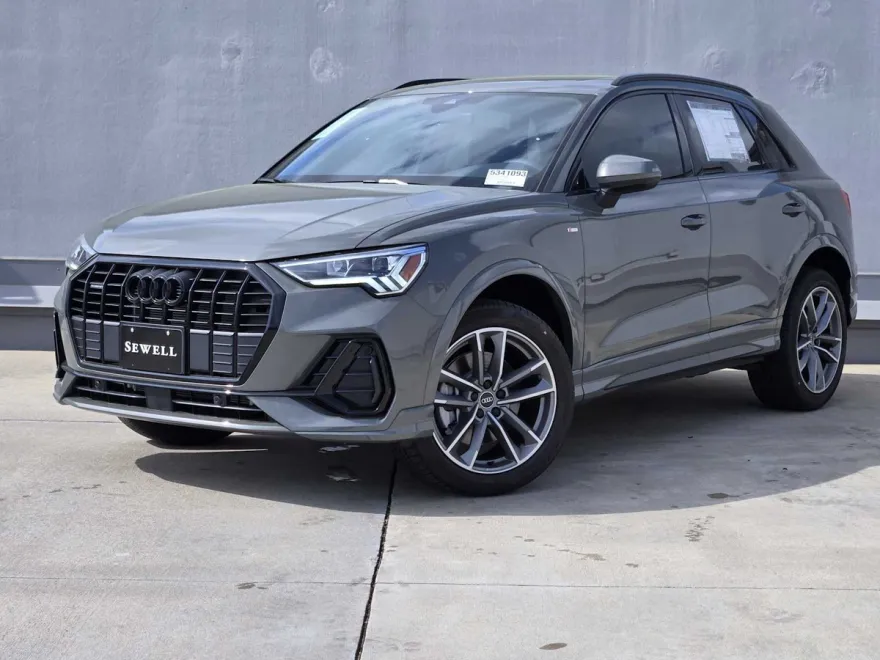 2025 Audi Q3 45 TFSI S line Premium photo 1
