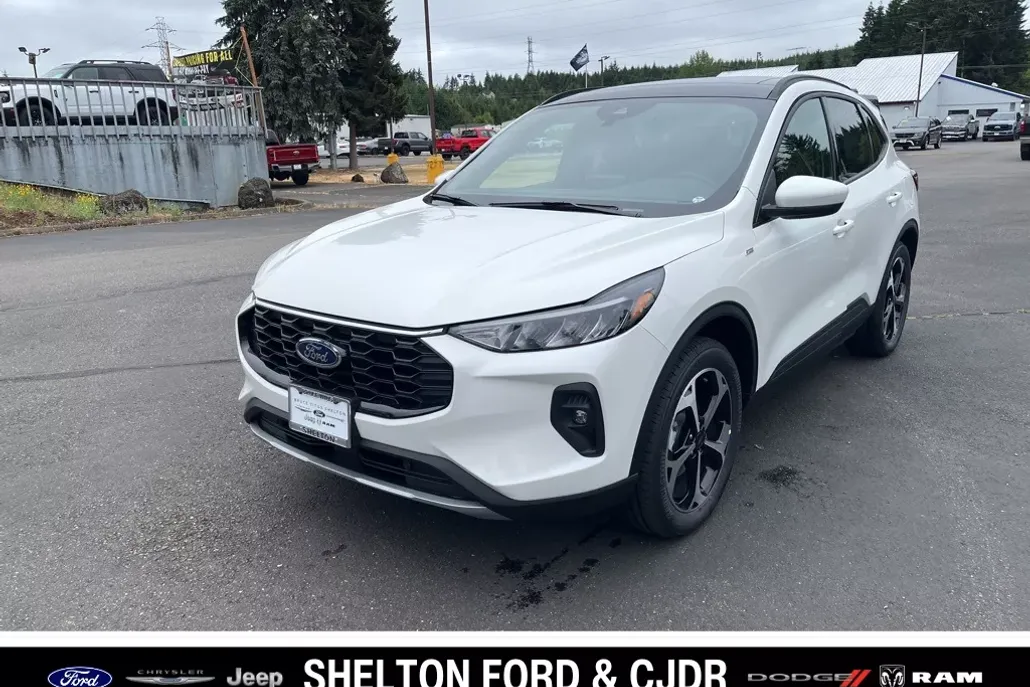 2025 Ford Escape ST-Line Select Hybrid photo 1