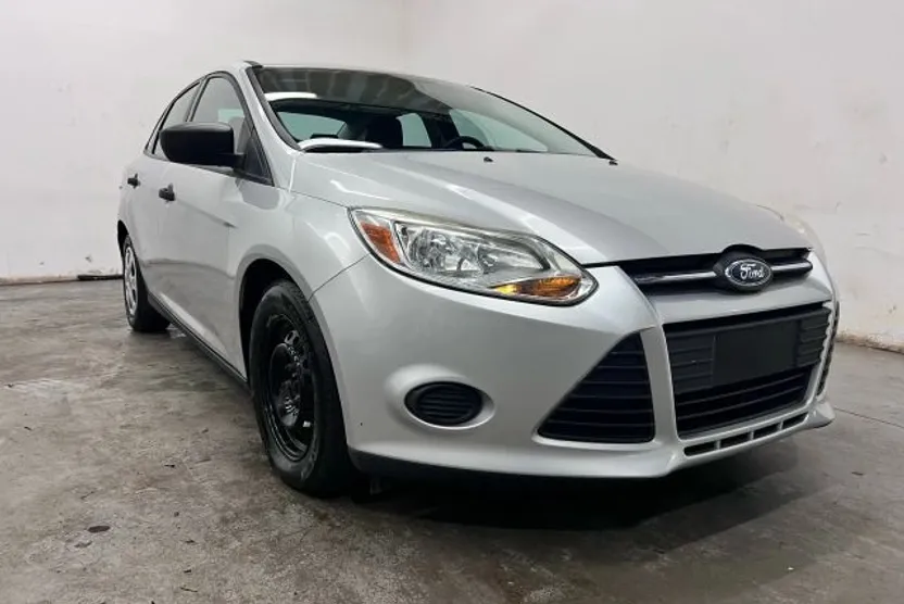 2013 Ford Focus Sedan photo 1