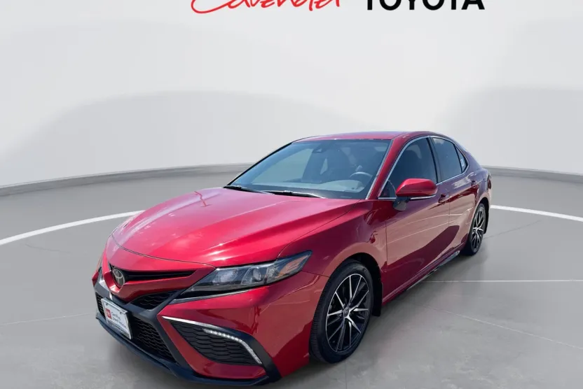 2023 Toyota Camry SE photo 1