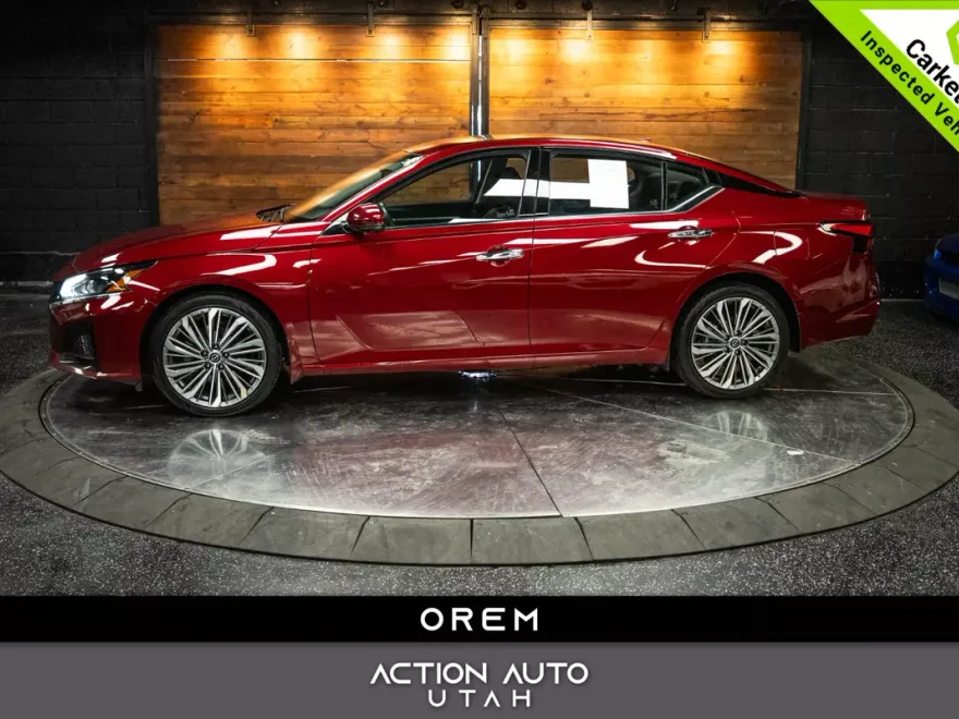 2023 Nissan Altima 2.5 SL photo 1