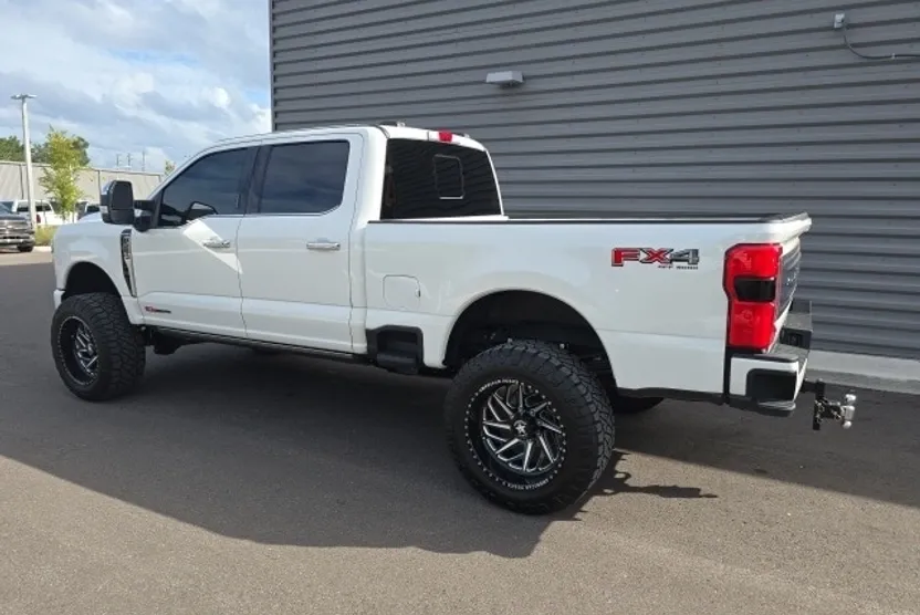 2024 Ford F-250 photo 1