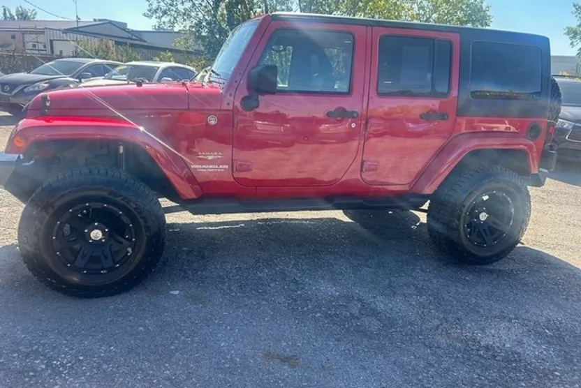 2012 Jeep Wrangler Unlimited Sahara photo 1