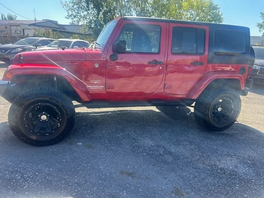 2012 Jeep Wrangler Unlimited Sahara photo 1