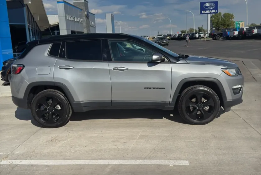 2020 Jeep Compass Altitude photo 1