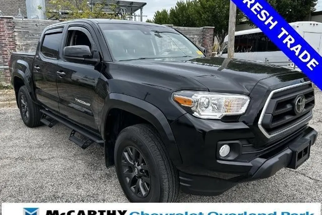 2022 Toyota Tacoma 4x4 SR photo 1