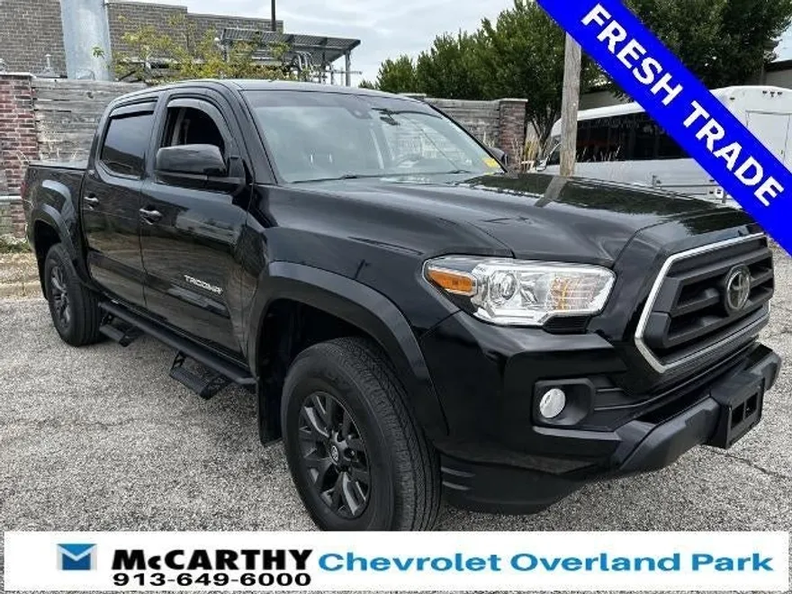 2022 Toyota Tacoma 4x4 SR photo 1