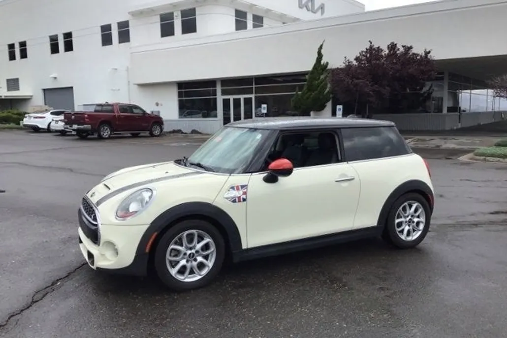2014 Mini Cooper 2 Door Hardtop S photo 1