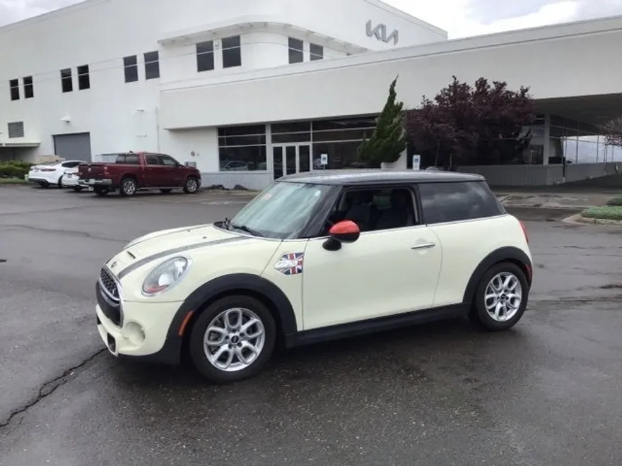 2014 Mini Cooper 2 Door Hardtop S photo 1