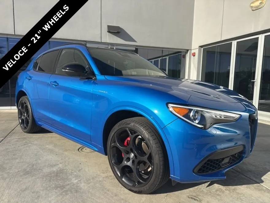2022 Alfa Romeo Stelvio Ti Sport photo 1