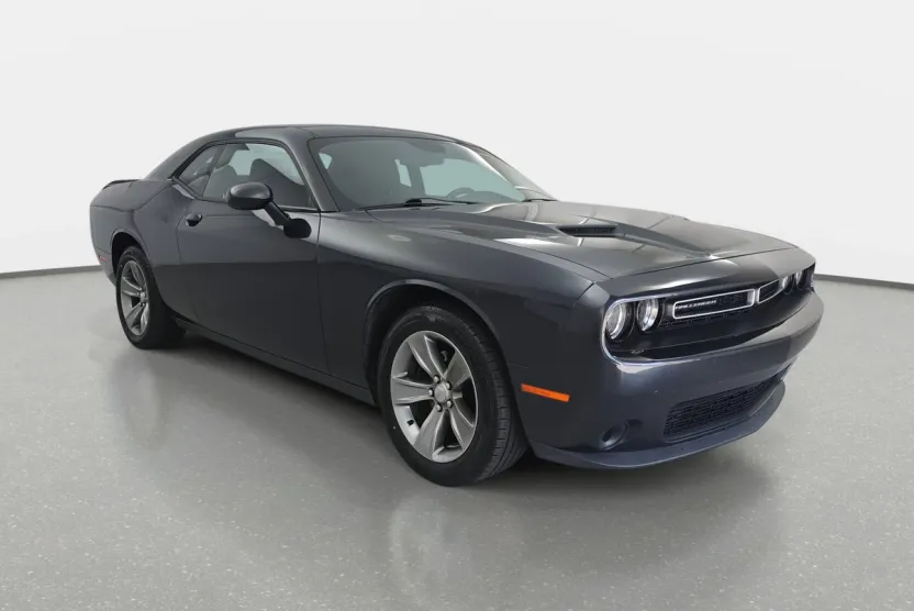 2019 Dodge Challenger SXT photo 1