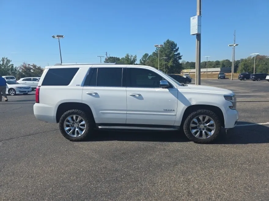 2015 Chevrolet Tahoe LTZ photo 1