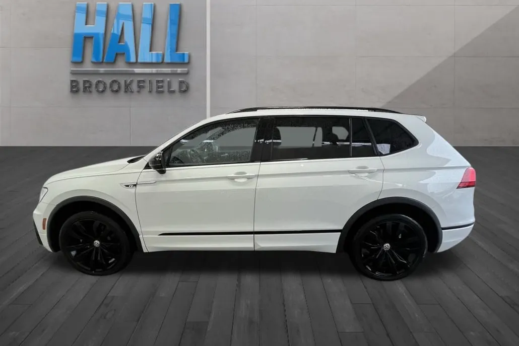 2021 Volkswagen Tiguan SE R-Line Black photo 1