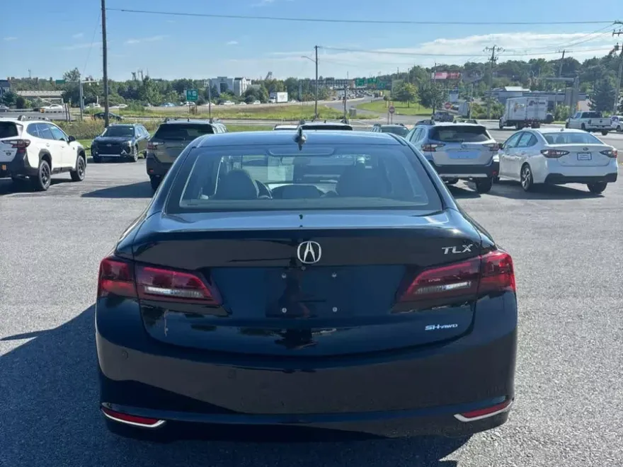 2016 Acura TLX 3.5L SH-AWD Advance photo 4