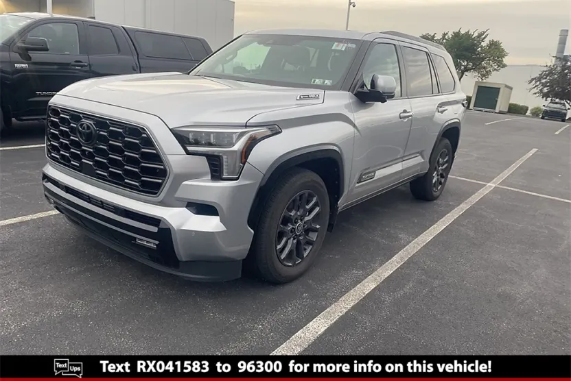 2024 Toyota Sequoia Platinum photo 1