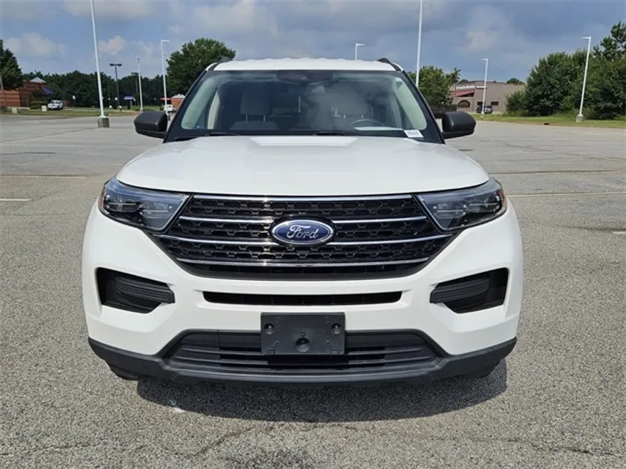 2021 Ford Explorer XLT photo 1