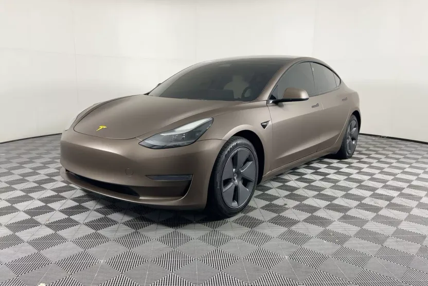 2021 Tesla Model 3 Standard Range Plus photo 1
